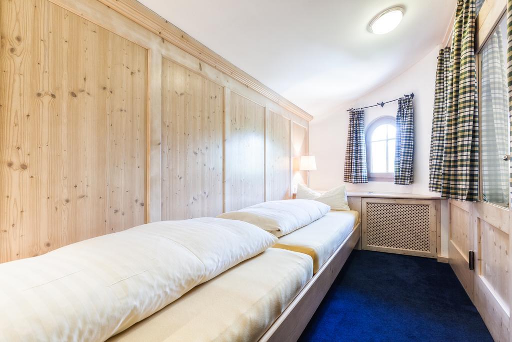 Apartments Margarethe Neukirchen am Großvenediger Rum bild